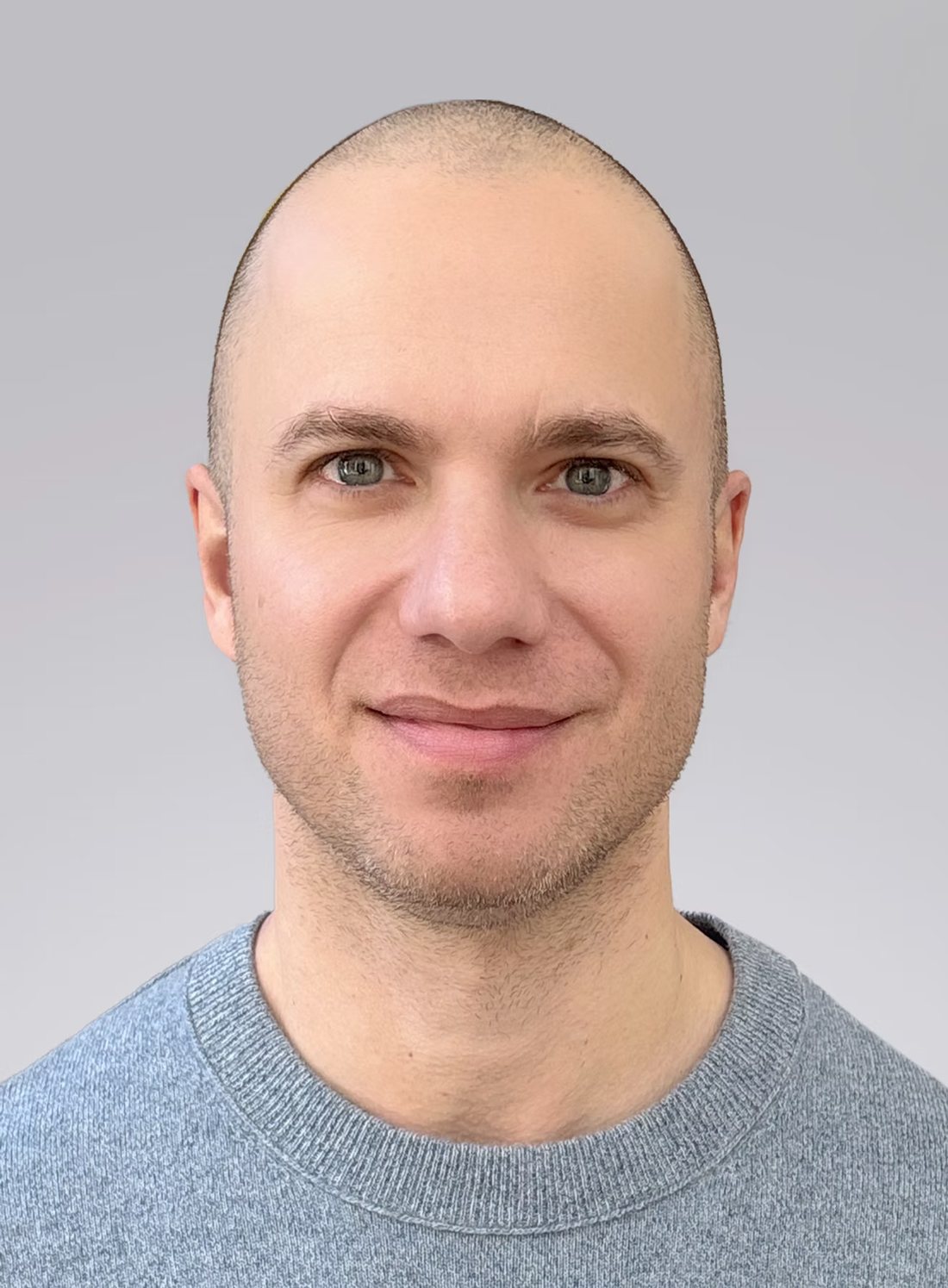 Portrait of Paul Fiszman, LMSW, psychotherapist.
